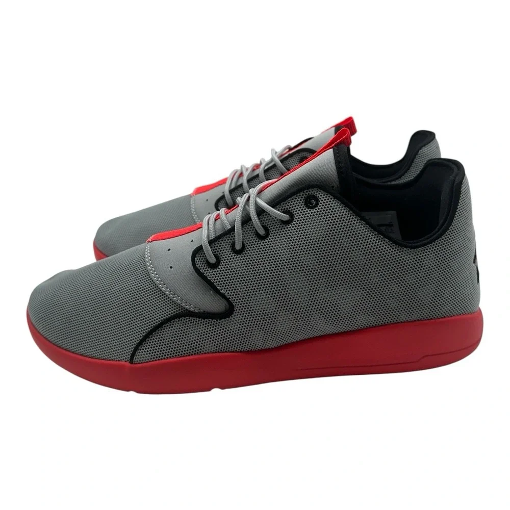 Jordan air eclipse